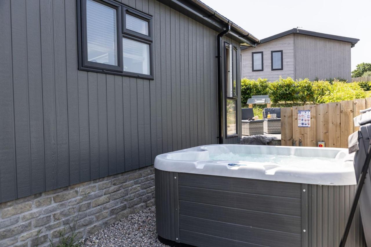 Rose Lodge, 21 Roadford Lake Lodges Lifton Dış mekan fotoğraf